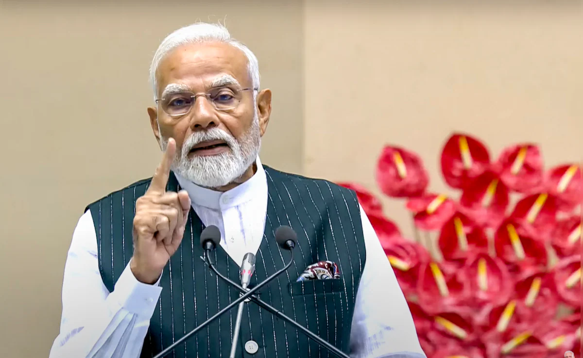 PM Viksit Bharat Rozgar Yojana 2025 – प्रधानमंत्री नरेंद्र मोदी द्वारा लॉन्च नई रोजगार योजना, पहली नौकरी पर ₹15,000, कंपनियों को ₹3,000 प्रोत्साहन